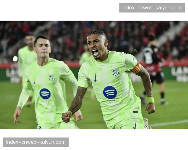 西甲争冠进入白热化，三月首战巴萨客战塞维利亚迎关键考验